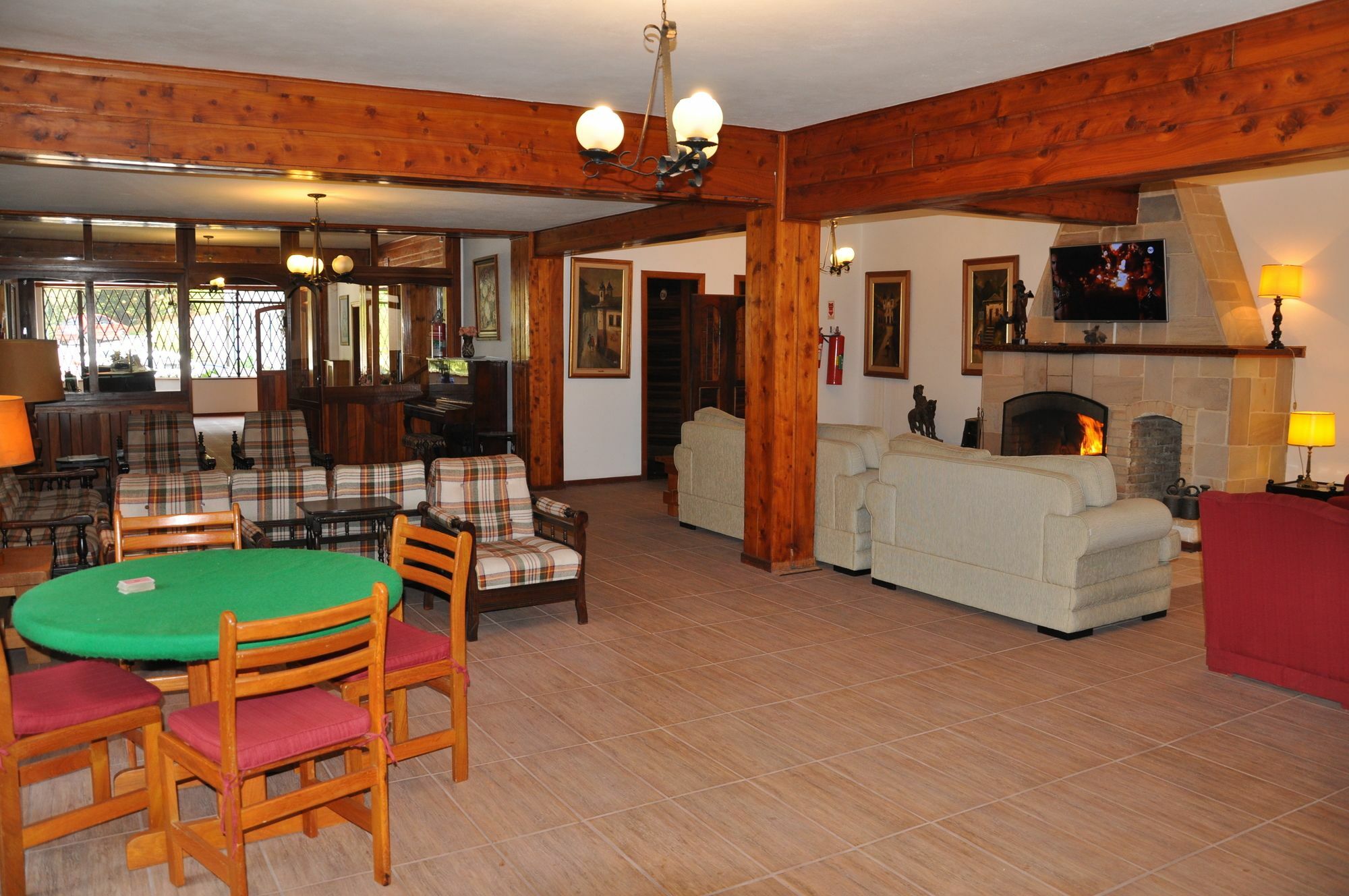 Hotel Vila Regina Campos do Jordão Extérieur photo